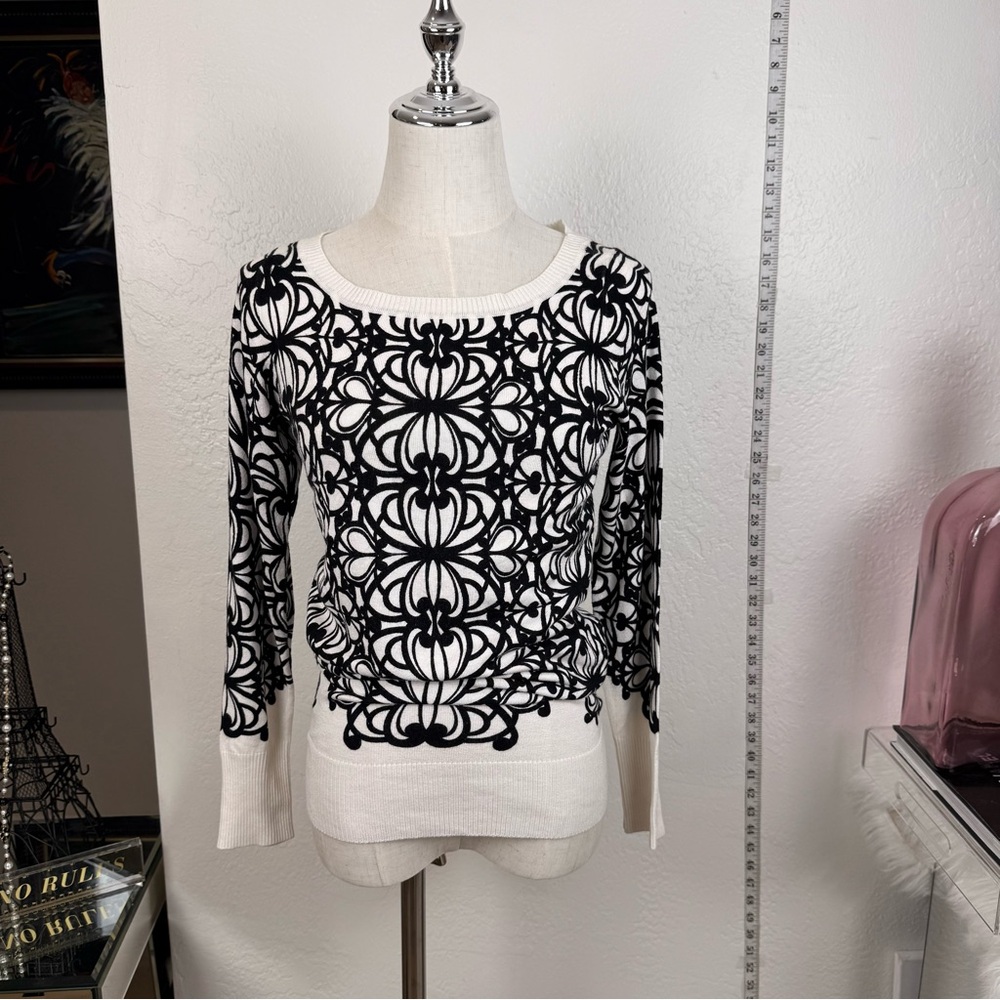 Caché Graphic Damask Knit Top‎ - Black & White